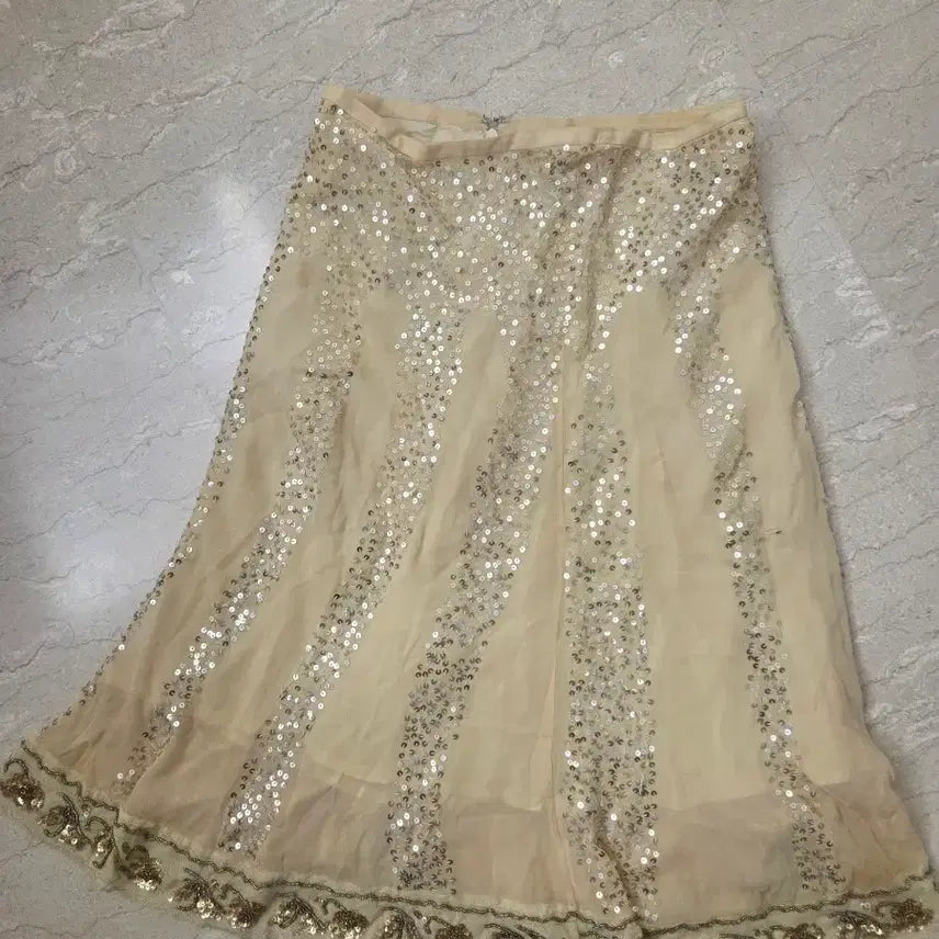 [BUNJANG] Ivory Sequin Long Skirt / 아이보리 스팽글 롱 스커트