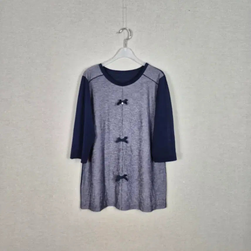 [BUNJANG] Navy Contrast Pearl Ribbon Blouse / (#66추천)진주리본 네이비 배색 블라우스