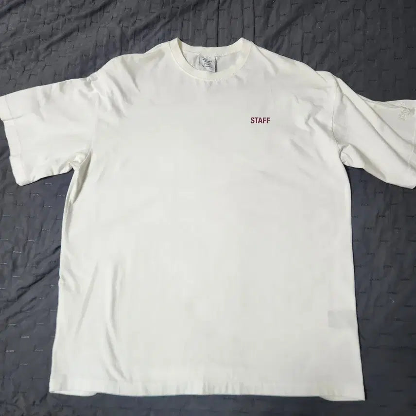 [BUNJANG] Vetements Staff T-Shirt / 베트멍 스태프 반팔티