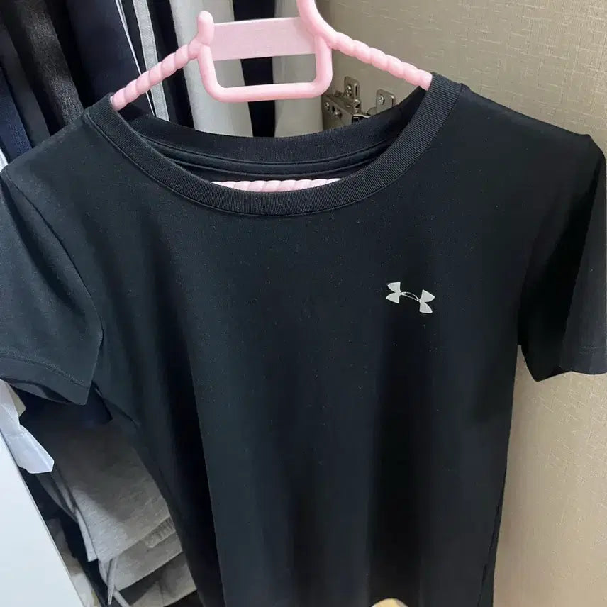 [BUNJANG] Under Armour Women's Short Sleeve Performance T-Shirt XS / 언더아머 기능성 반팔티 xs