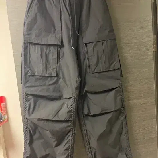 [BUNJANG] Juun.J 24SS Poly Puckering Cargo Pants Size 46 / 24ss 준지 폴리 퍼커링 팬츠