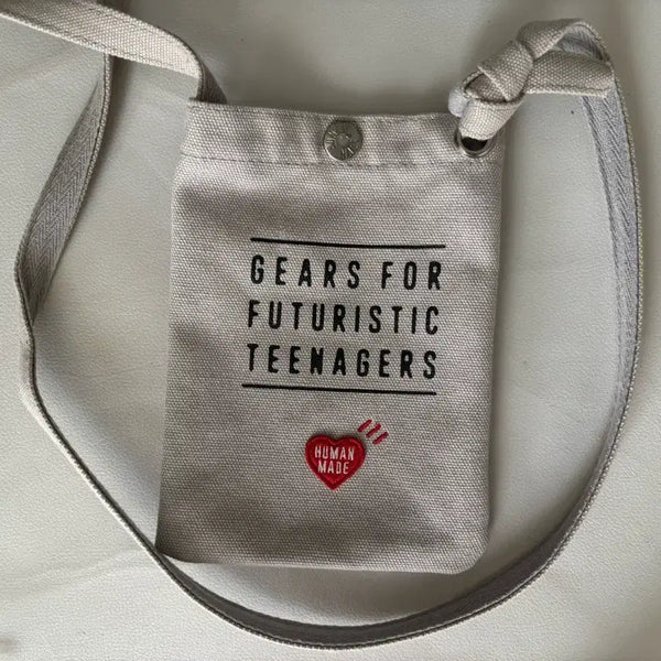 [BUNJANG] Human Made Shoulder Bag / 휴먼메이드 숄더백