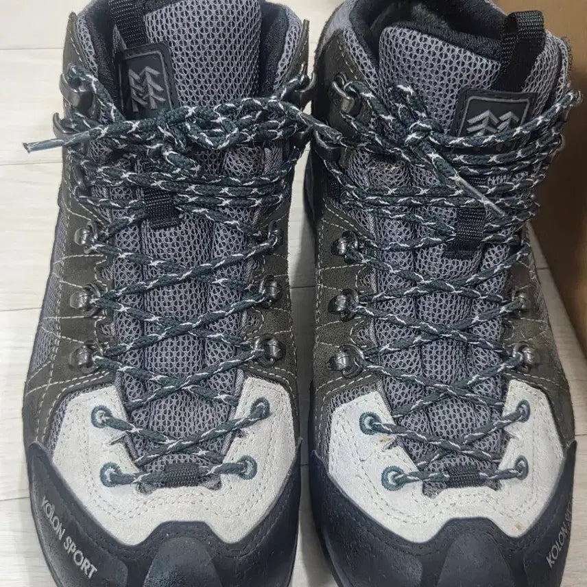 [BUNJANG] KOLON SPORT Mid-Cut Hiking Boots / 코오롱스포츠 등산화