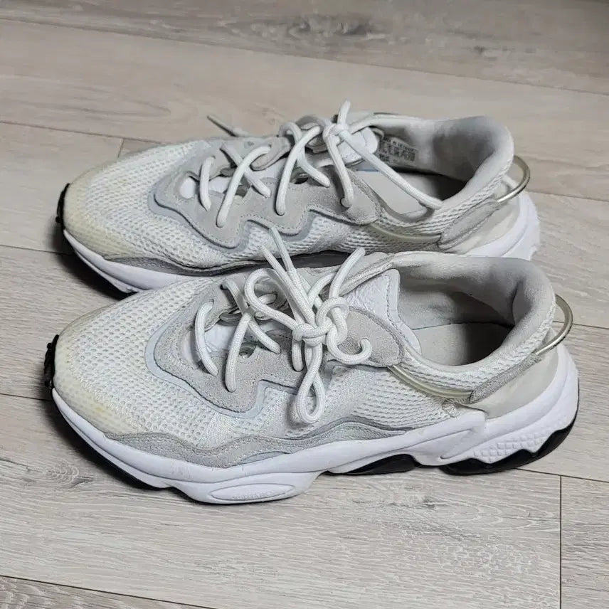 [BUNJANG] Adidas Ozweego White 235mm Sneakers / 아디다스 오즈위고 화이트 235