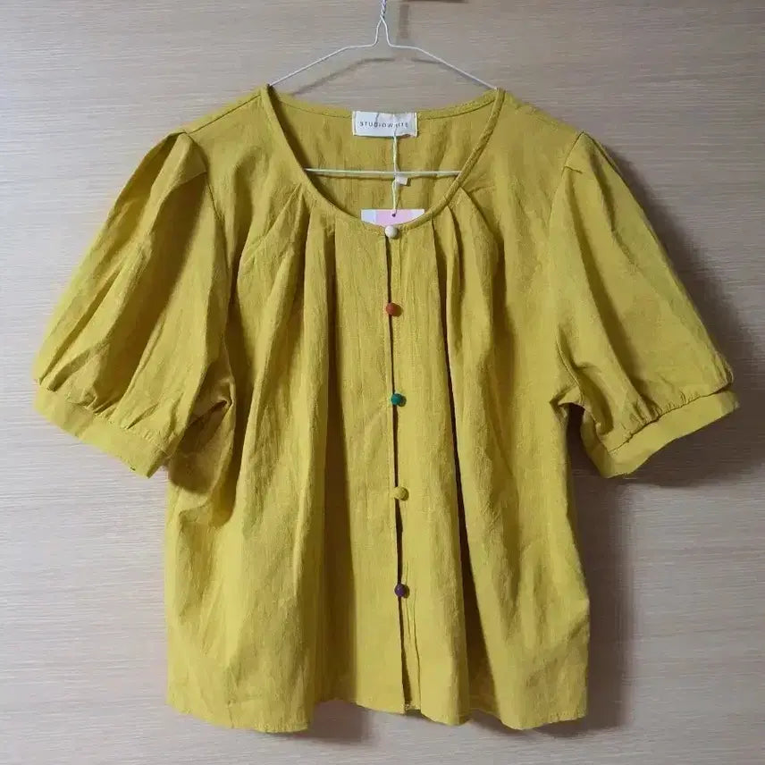 [BUNJANG] Mustard Yellow Button Blouse / 컬러플단추 블라우스