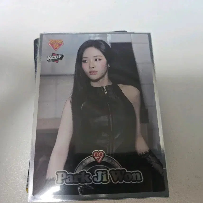 [BUNJANG] Fromis_9 Park Ji-won KCCF Limited Promo Photocard / 박지원 KCCF한정 특별 프로모 (프로미스나인)