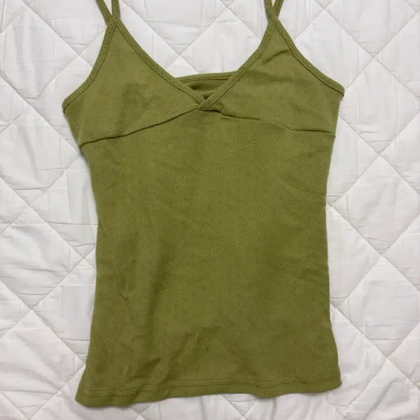 [BUNJANG] Slim Fit Casual Plain Sleeveless Tank Top - Olive / 슬림핏 캐주얼 무지 슬리브리스 올리브 나시
