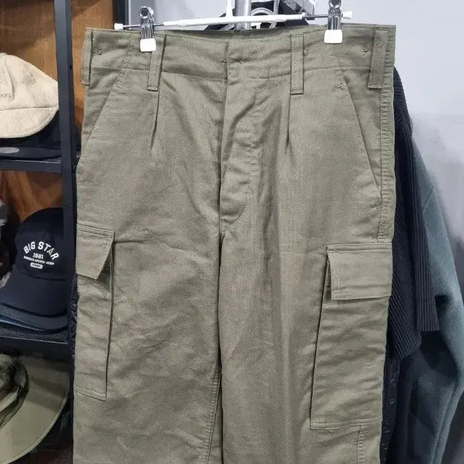 [BUNJANG] 1990s German Military Cargo Shorts Size 31 / 90년대 독일군 밀리터리 카고 반바지 31 상태최상급