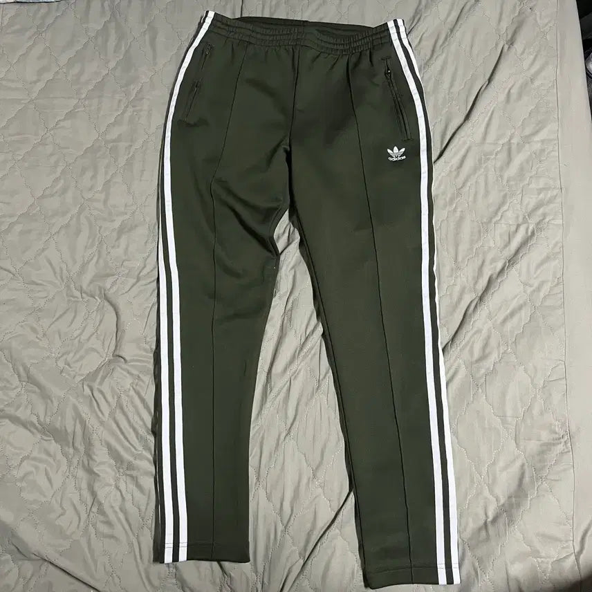 [BUNJANG] Adidas Superstar Track Pants Khaki M / 아디다스 슈퍼스타 트랙팬츠 카키 M 바지 트레이닝복 츄리닝 삼선