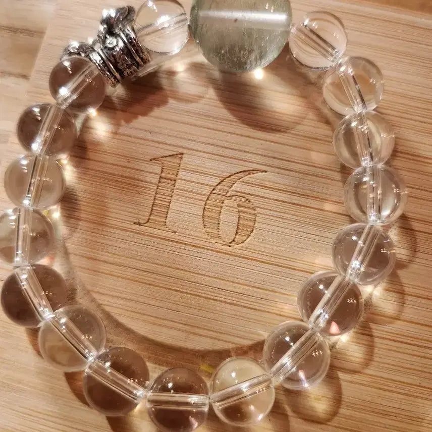 [BUNJANG] Natural White Crystal Bracelet with Green Phantom Quartz Accent / 천연 백수정 팔찌