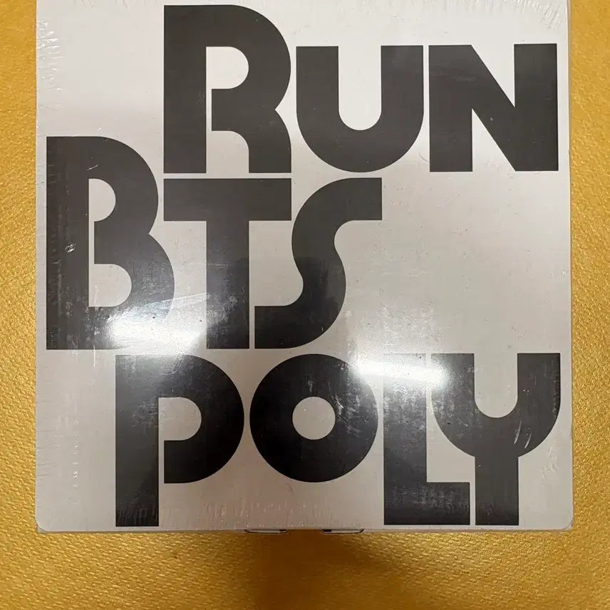 [BUNJANG] BTS RUN BTS POLY Photobook Game Pack / 방탄소년단 RUN  BTS POLY 포토북 게임팩