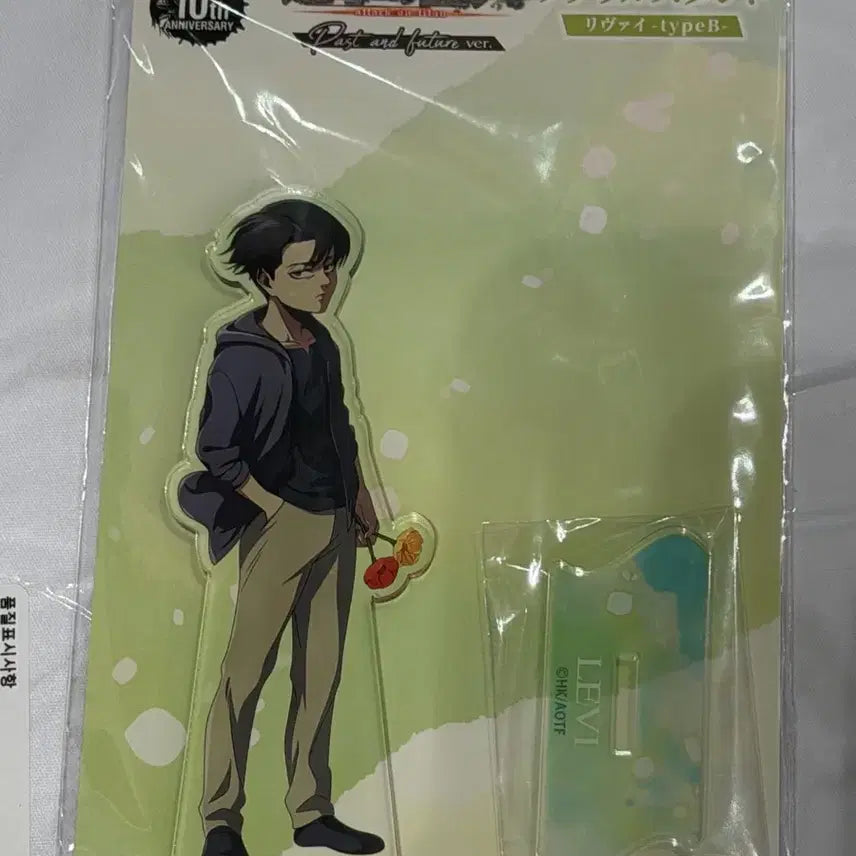 [BUNJANG] Attack on Titan Levi Childhood Acrylic Stand / 진격의 거인 리바이 유년시절 아크릴스탠드 새상품