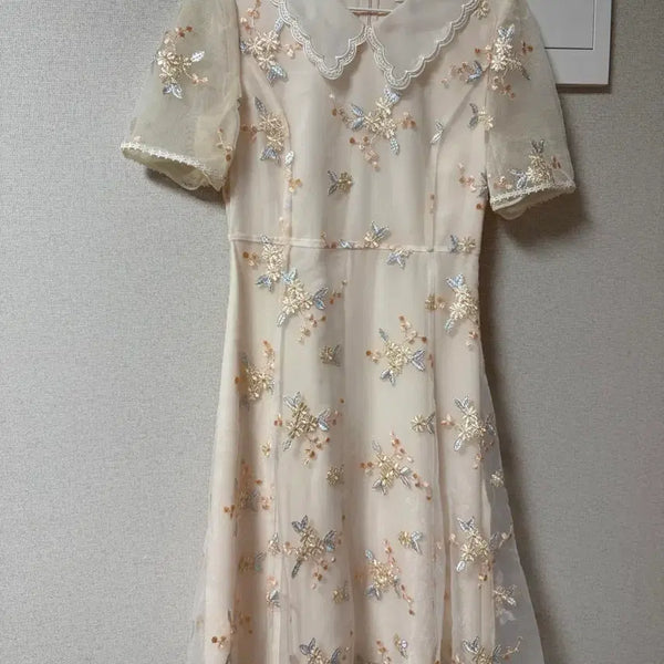 [BUNJANG] Lace Floral Embroidered Chiffon Dress with Collar / 라인원피스 레이스 꽃 자수 원피스 카라 쉬폰 원피스