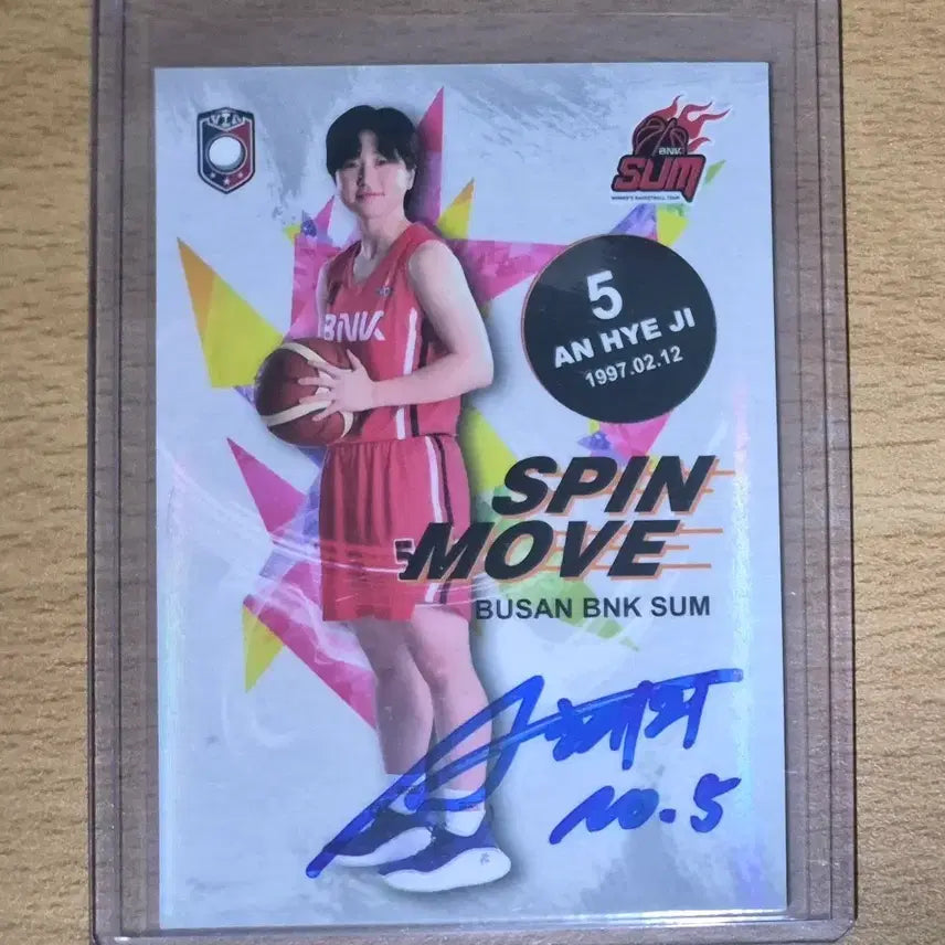 [BUNJANG] 22-23 VIA WKBL BNK Sum Ahn Hye-ji Auto Card #40 Limited Edition / 22-23 VIA WKBL BNK 썸 안혜지 40한정 오토카드 판매