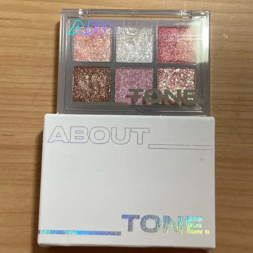 [BUNJANG] About Tone Glitter Eye Palette Eyeshadow / 어바웃톤 글리터 아이팔레트 아이섀도우