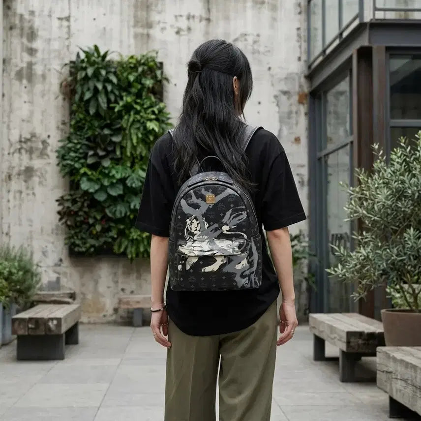 [BUNJANG] MCM Lion Graphic Canvas Backpack / MCM 라이온 그래픽 캔버스 백팩