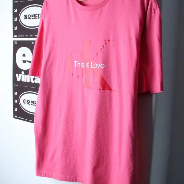 [BUNJANG] Calvin Klein Big Logo T-Shirt Pink / (M-XL) 캘빈클라인 반팔 티셔츠 빅로고 핑크 올드스쿨-7EDA
