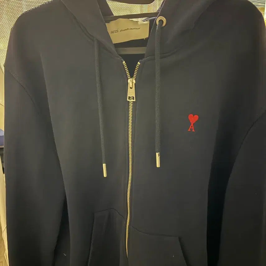 [BUNJANG] AMI Small Heart Logo Zip-Up Navy / 아미 스몰 하트 로고 집업 네이비