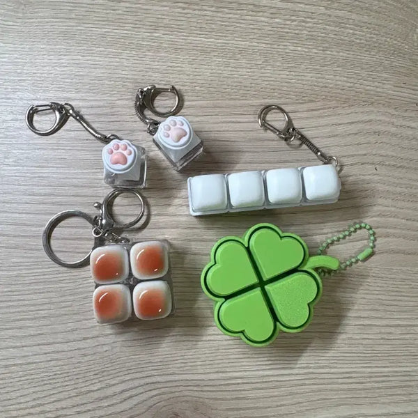 [BUNJANG] Cat Paw White Bread, Xylitol, Golden Bread, Four-Leaf Clover Keychain Bundle / (일괄가격)키캡키링 고양이발바닥화이트식빵자일리톨노릇노릇식빵네잎클로버
