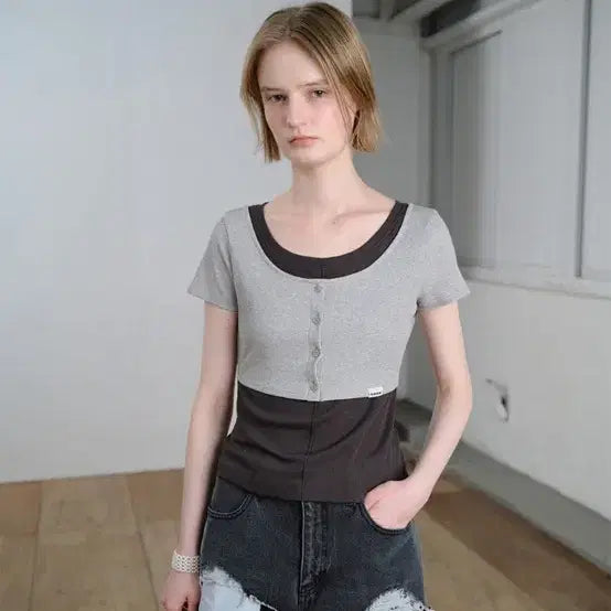 [BUNJANG] RAIVE Color-Blocked Short-Sleeve T-Shirt Grey/Charcoal / RAIVE 배색 반팔 티셔츠 그레이/차콜