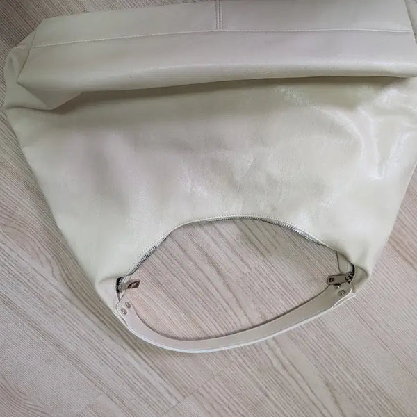 [BUNJANG] Gocce Flare Hobo Bag (Large) Ivory / 고세핸드백 플레어 호보백(라지) 아이보리