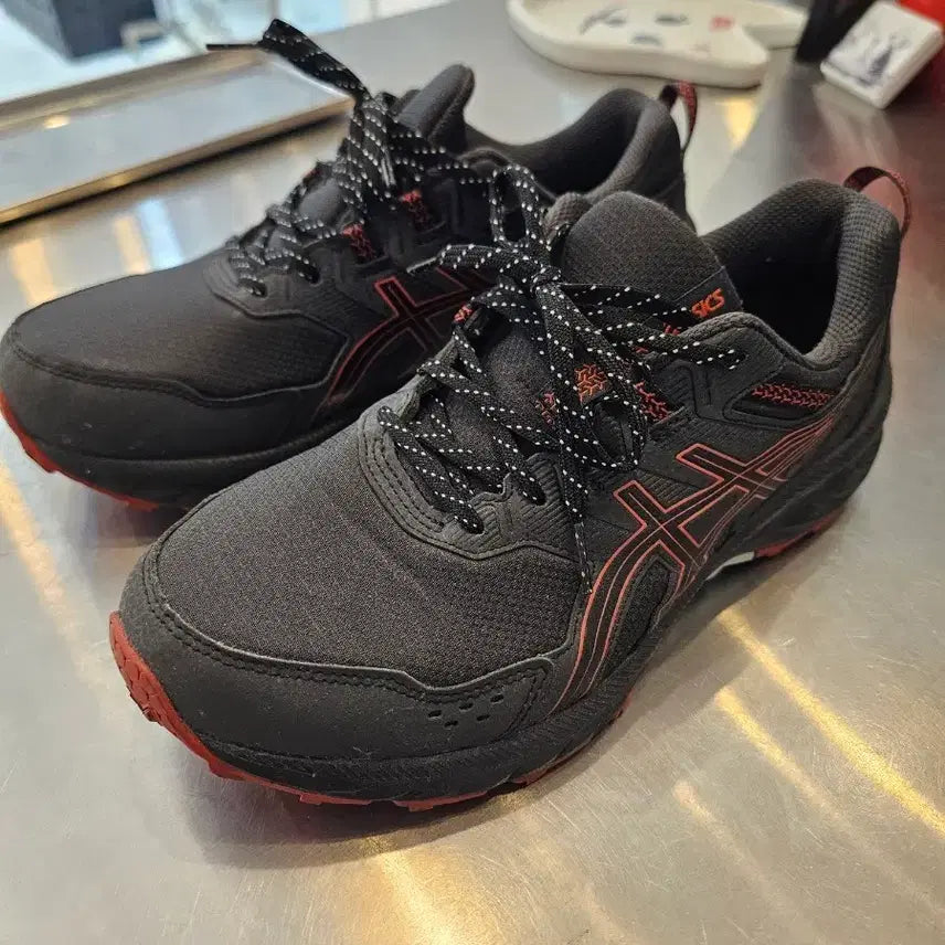 [BUNJANG] Asics Running Shoes 265mm Black/Red / 아식스 265 21번