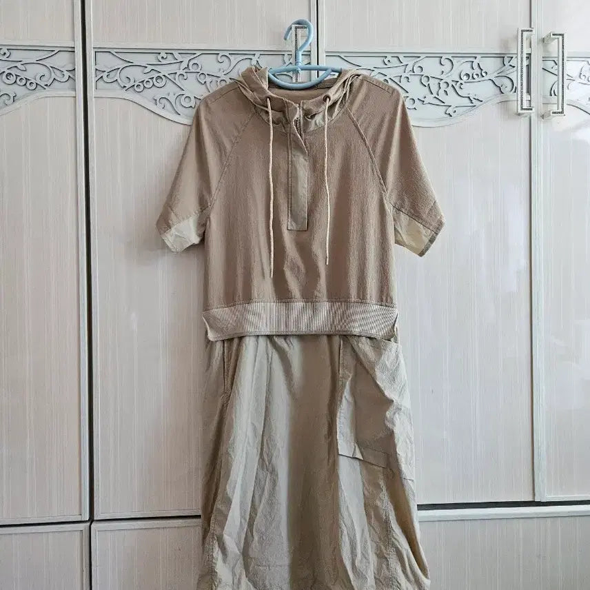 [BUNJANG] DEMEU Hooded Long One-Piece Dress - Free Size / 데무 원피스 프리