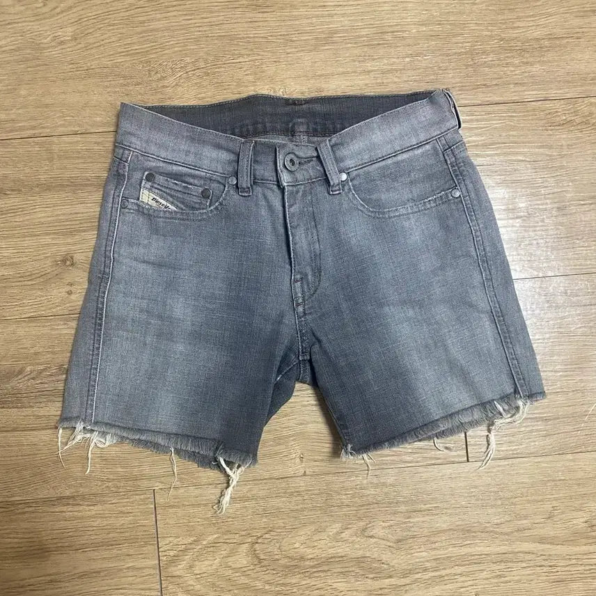 [BUNJANG] Diesel Women's Denim Shorts / 디젤 여자 데님 반바지