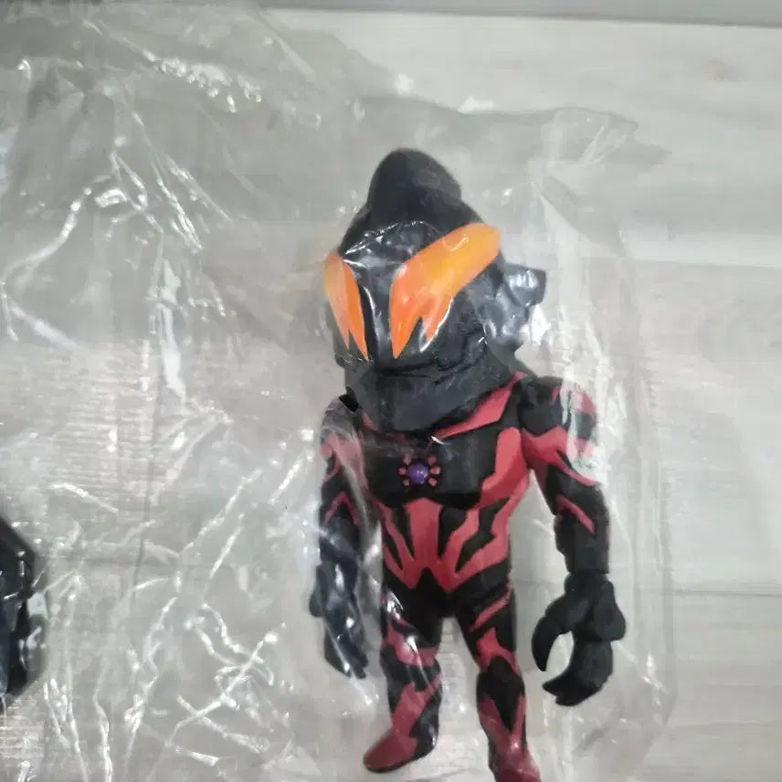 [BUNJANG] Polly Goroide Ultraman Belial Figure / 폴리고로이드 울트라맨 베리얼 피규어 팝니다