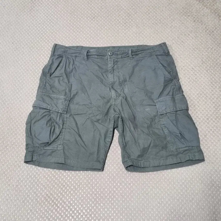 [BUNJANG] Uniqlo Khaki Cargo Shorts XL / (XL) 유니클로 카키 카고 반바지