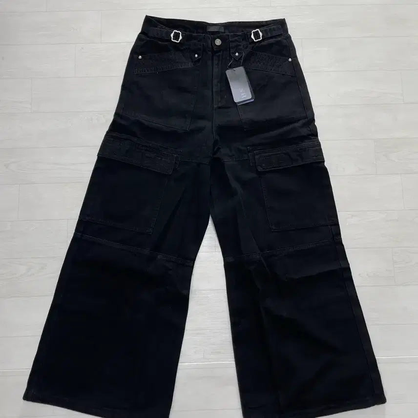 [BUNJANG] DSR Maxi Wide Cargo Pants Solid Black L / 디앤에스알 맥시 와이드 카고 팬츠 솔리드 블랙 L