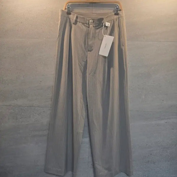 [BUNJANG] DMC Stripe Wide Slacks / DMC. 스트라이프 와이드 슬랙스.