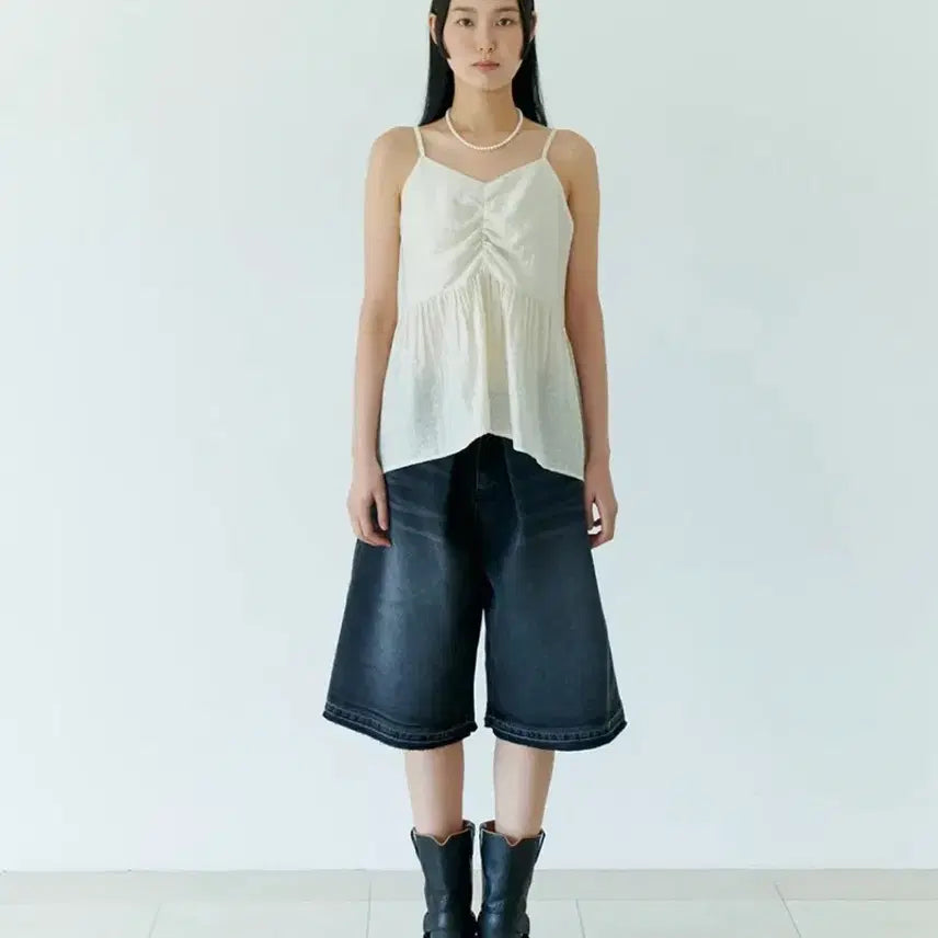 [BUNJANG] Mice Shirring Sleeveless Blouse / 마이스 셔링 슬리브리스 블라우스