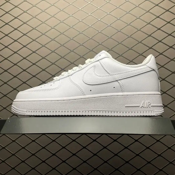 [BUNJANG] Nike Air Force 1 '07 Low White CW2288-111 / 255 나이키 에어포스 1 '07 로우 화이트 CW2288-111