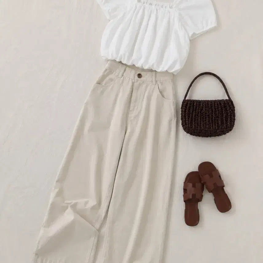 [BUNJANG] Embossed Sleeveless Blouse / 나시 블라우스