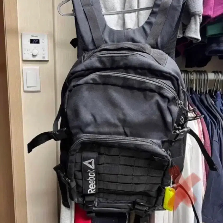[BUNJANG] Reebok Men's Backpack / 리복 남성 책가방 백팩
