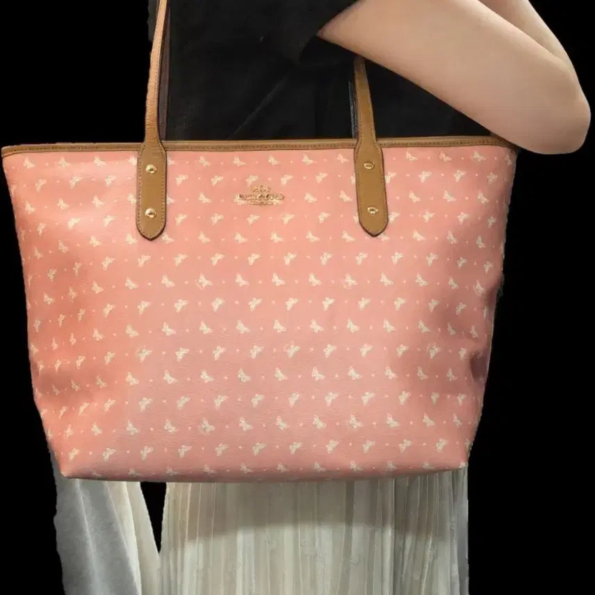 [BUNJANG] Coach Pink Butterfly Pattern Shopper Shoulder Bag / 코치 핑크 나비 패턴 쇼퍼백 숄더백