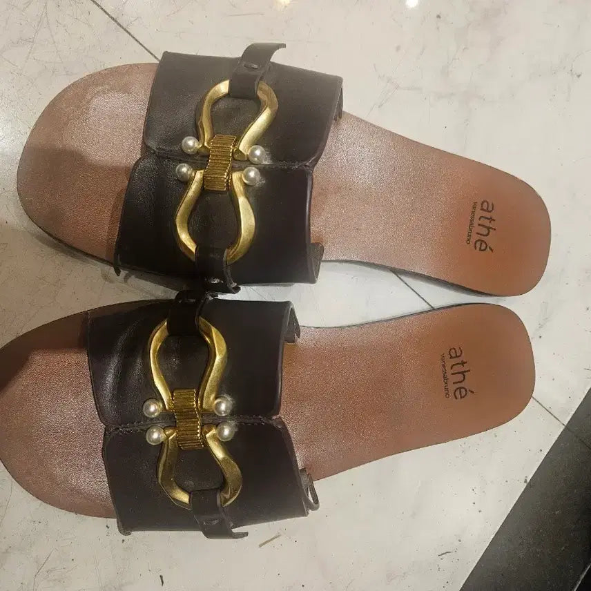 [BUNJANG] ATHE Women's Pearl Detail Strap Sandals / 아떼.아떼신발.구두.슬리퍼.손정완핏.써스데이아일랜드 핏