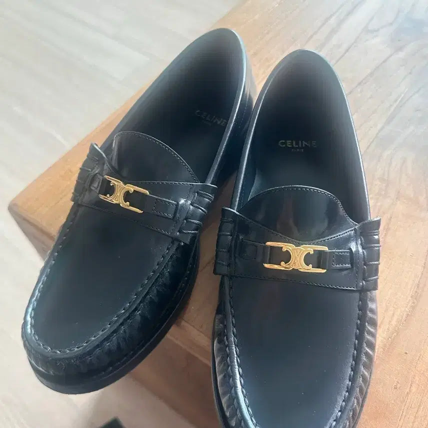 [BUNJANG] Celine Triomphe Loafers Size 35 / 셀린느 트리오페 로퍼 35사이즈