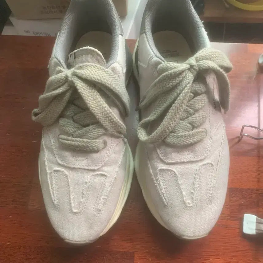 [BUNJANG] Mihara Yasuhiro Running Sneakers Size 43 / 미하라야스히로 / 러닝 / 43