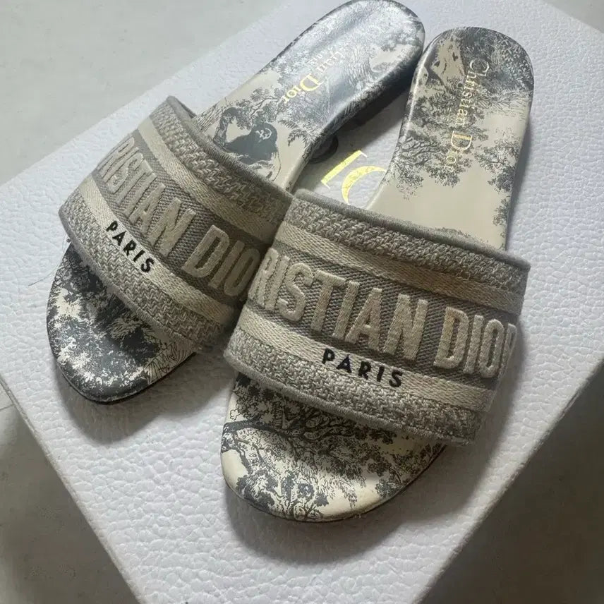 [BUNJANG] Dior Dioriviera Mule Slippers Size 34.5 / 디올오블리크디웨이뮬슬리퍼 (34.5)
