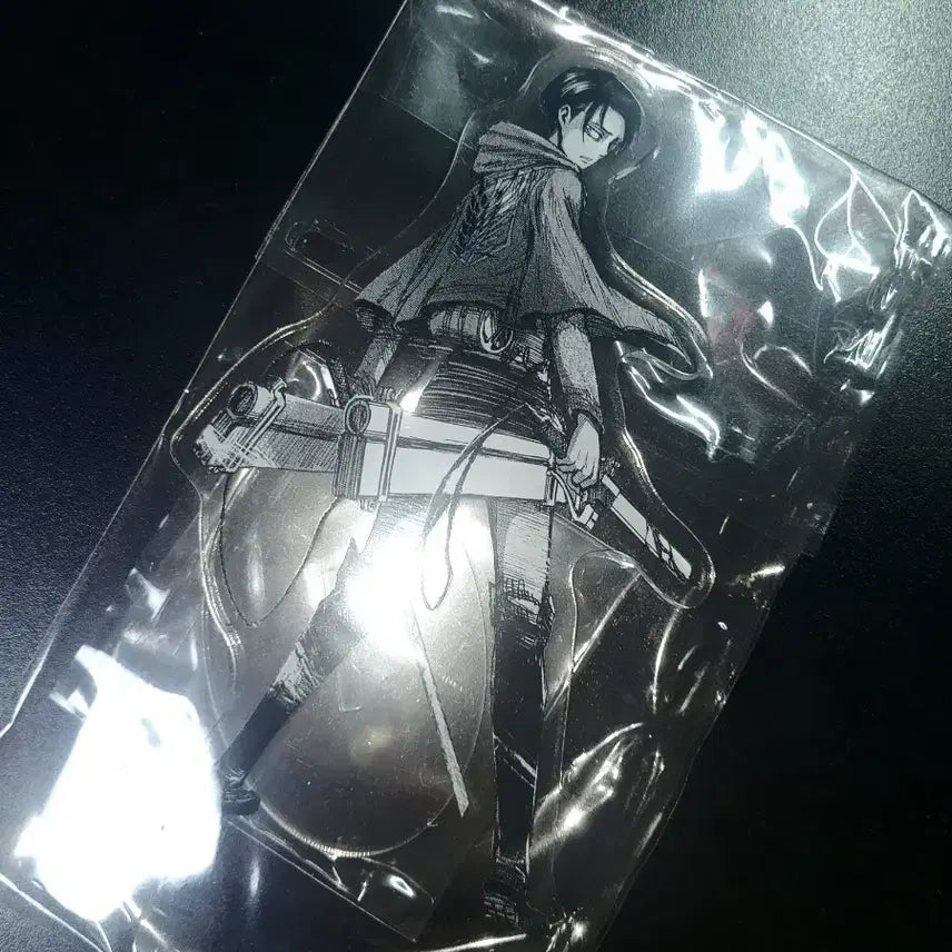 [BUNJANG] Attack on Titan Levi Acrylic Stand Official / 급처)공식 진격거인 리바이 아크릴 스탠드
