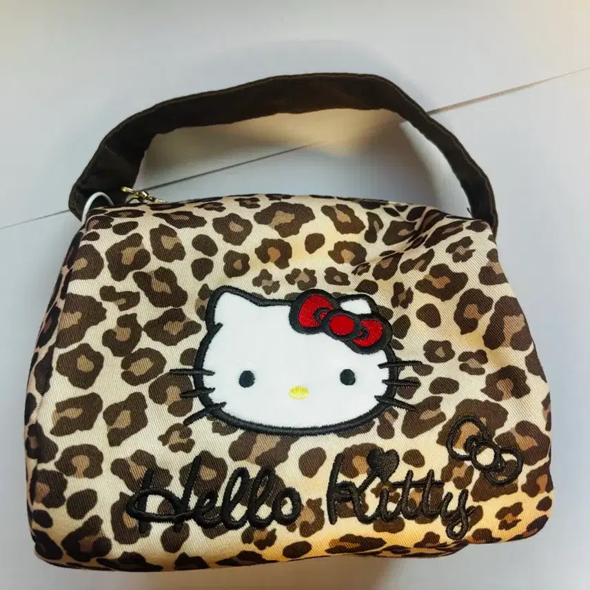 [BUNJANG] Hello Kitty Leopard Print Mini Pouch / 헬로키티 레오파드 호피무늬 미니파우치