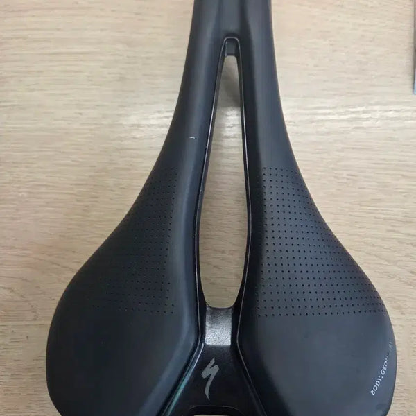 [BUNJANG] Specialized Romin Evo Saddle / 스폐셜라이즈드 로민 에보 안장 판매