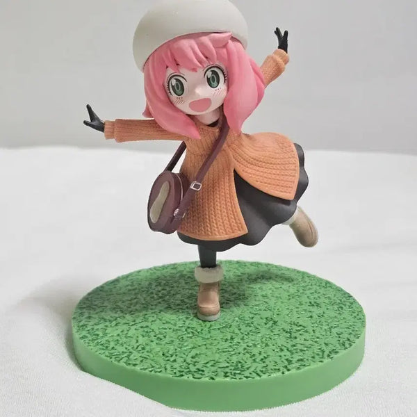 [BUNJANG] Spy x Family Anya Forger Luminaesta Figure Outing Ver. / 스파이패밀리 아냐 루미나스타 피규어 외출 ver.