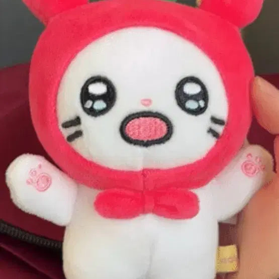 [BUNJANG] Nyahangnamja Strawberry Hat Keychain / 냐한남자 키링 팝니다