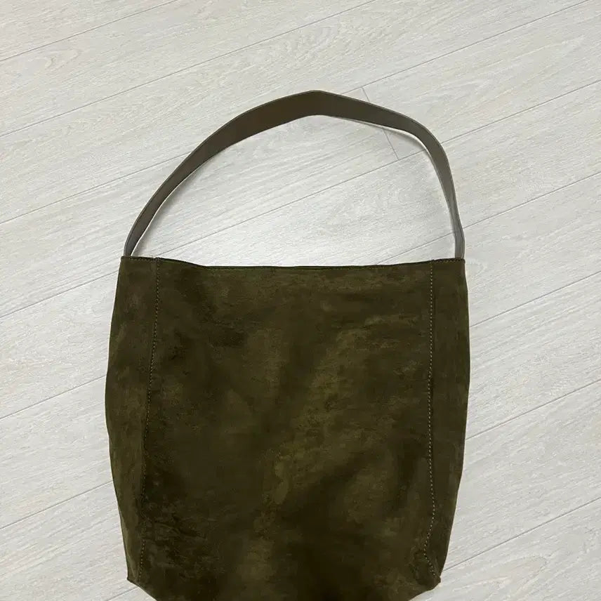 [BUNJANG] Khaki Suede Shoulder Bag / 카키 스웨이드 숄더백