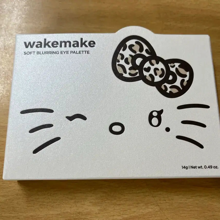 [BUNJANG] WAKEMAKE x HELLO KITTY Blurring Shadow Palette #30 Classy Nude (Sealed) / (미개봉/현물) 웨이크메이크 갸루키티 팔레트 30호