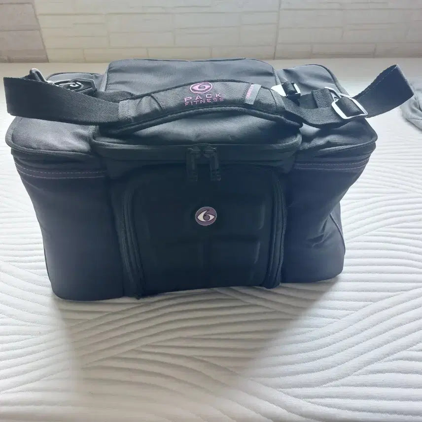 [BUNJANG] Six Pack Fitness Sport Bag Black / 식스팩 피트니스 스포츠 가방 블랙