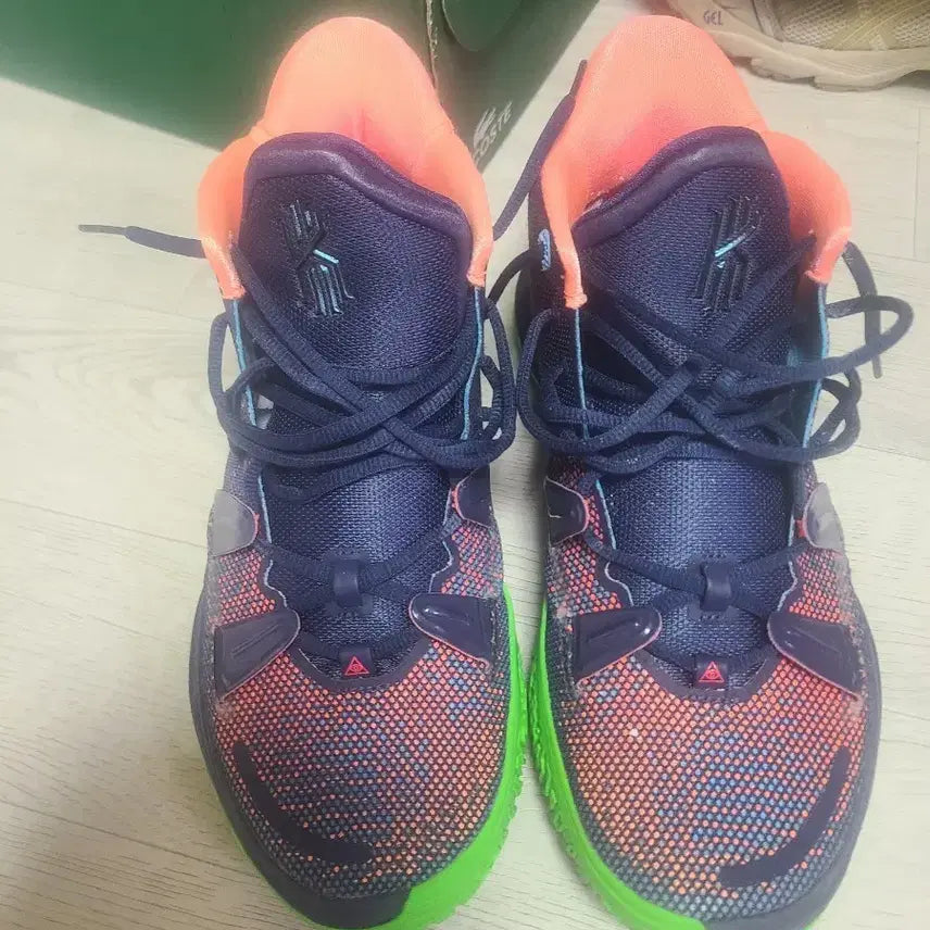 [BUNJANG] Nike Kyrie 7 "Raygun" White Orange Black US 10.5 / 285 카이리7